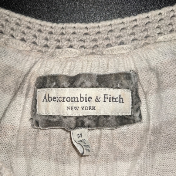 Abercrombie & Fitch Long Sleeve - Picture 2 of 2